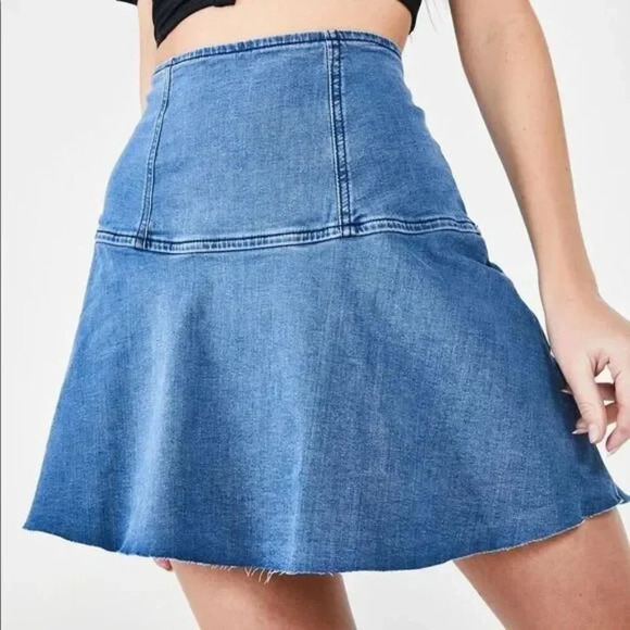 Free People Highlands A-line Blue  Denim Fringe Flounce Mini Skirt Size 0 - Picture 2 of 7